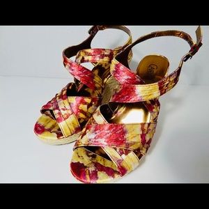 Carlos Santana Platform Wedges